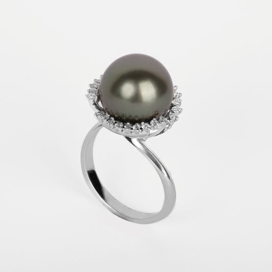 Anello in oro bianco 750 con perla Tahiti nera 12mm e diamanti a contorno